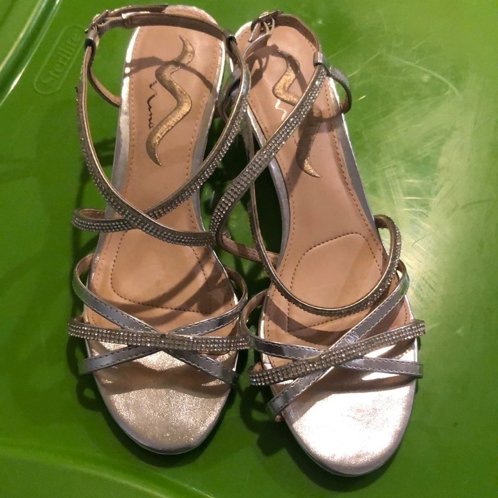 Nina sandals